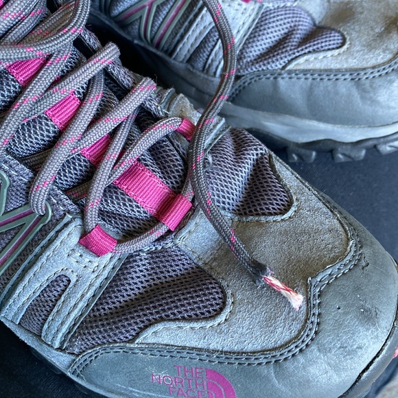 North Face Women’s Hiking boots 8.5 - Picture 10 of 11
